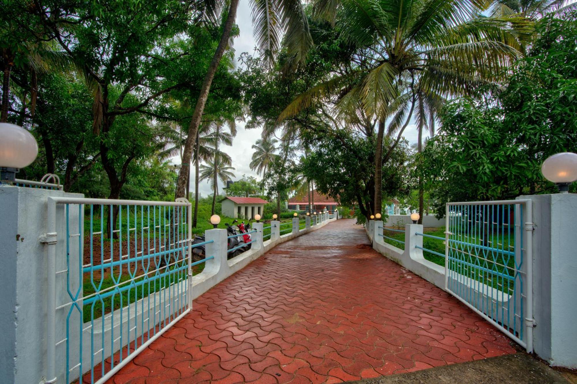 Papilio Beach Front Cottages-Tbv Baga Ngoại thất bức ảnh